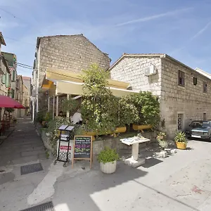 Annya , Split Croatia
