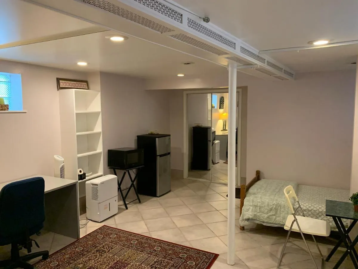 Separate Big Room Near Jfk And Laguardia Airport New York